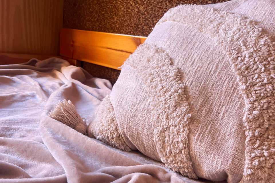 location saisonnière Provence Alpes Côte d'Azur - déco lit - riviera lodge 2 - Allos